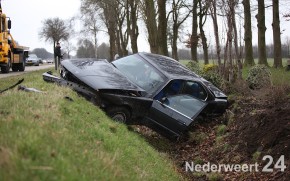 Eenzijdig ongeval Wetering Nederweert BMW in de sloot 1490