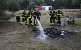 Marshmallow's boven kampvuur in Weerterbergen