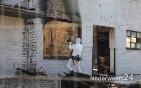 2013-08-27 Politie onderzoek brandstichting Boerenbond Nederweert 646