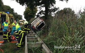 2013-09-20 Auto over de kop2 1023