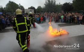 2013-10-11 Brandweer dooft vuur Kinderboekenweek basisschool de Klimop 1558