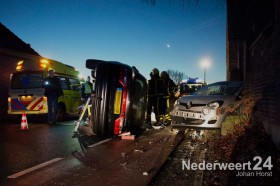 Ongeval Hoogstraat Ell brandweer bevrijdt persoon uit auto