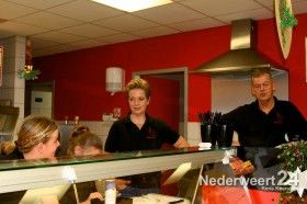 2013-12-31 Oliebollen cafetaria d'ind-j Nederweert Eind 2890