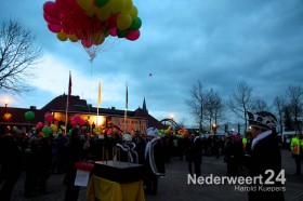 Turf oploating en sleutel terug bij Burgemeester van Nederweert