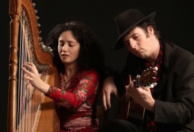 Claudia y Manito bij Theaterboerderij Boeket