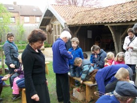 Manden vlechten Eynderhoof