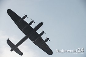 Flypast Lancaster bommenwerper  Hunsel 049
