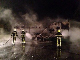 Bus brand volledig uit Heibloem