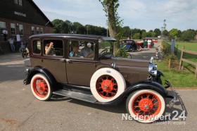 toertocht Oldtimer en Classic Car Club Heel