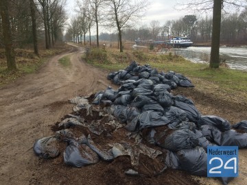 2015-01-20 Hennepafval gedumpt in Leveroy