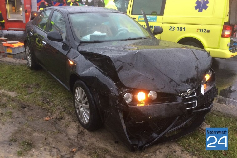 Ongeval Budschop Hoofstraat Nederweert 2600