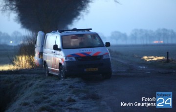 11politie schiet op gestolen auto Ospel