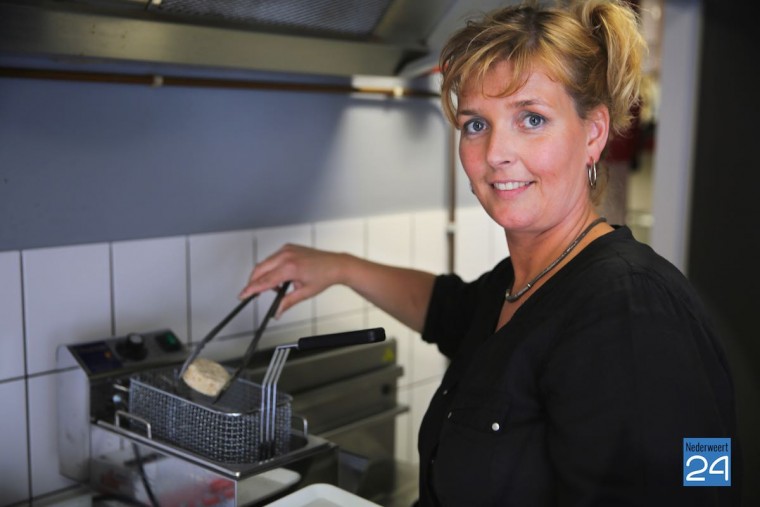 Angelien Snijders Cafetaria dInd-j  4440