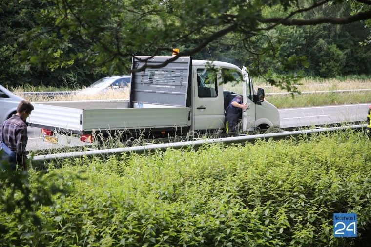 Vrachtwagentje met motorpech 4404