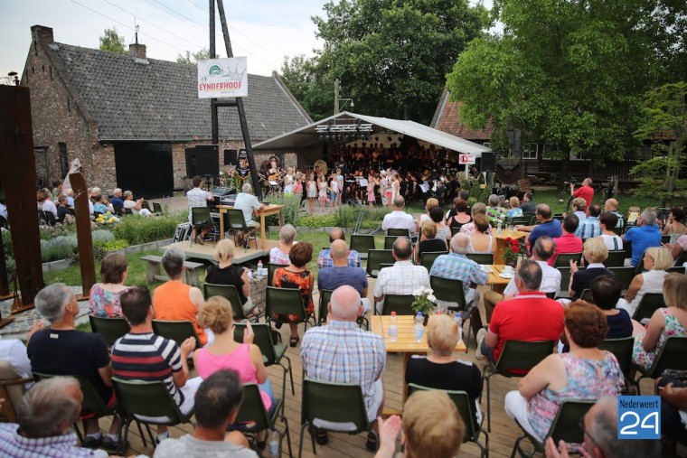 Midzomerconert Pro Musica en zanggroep Young Forever  4750