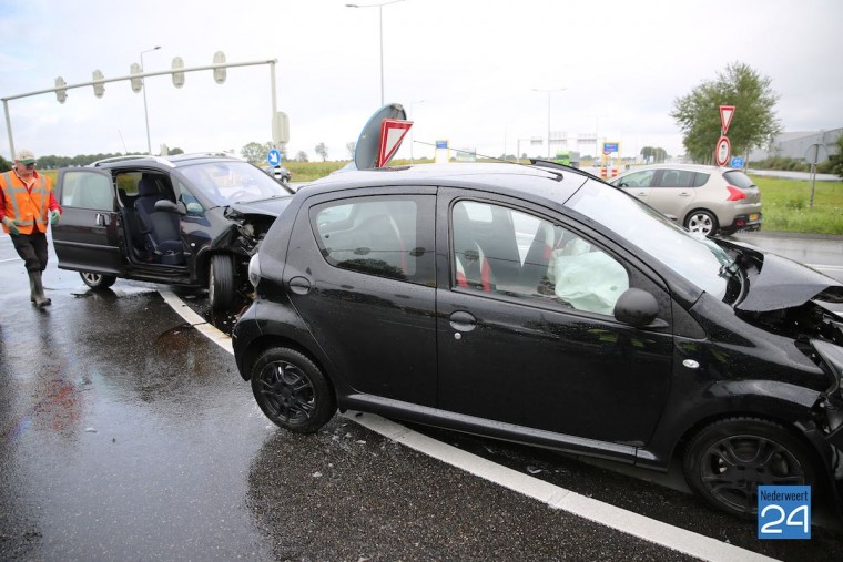Frontale aanrijding Ringbaan-Noord 6275