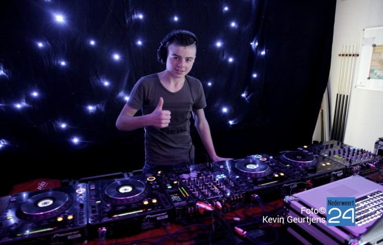 badminton & DJ marathon Leveroy