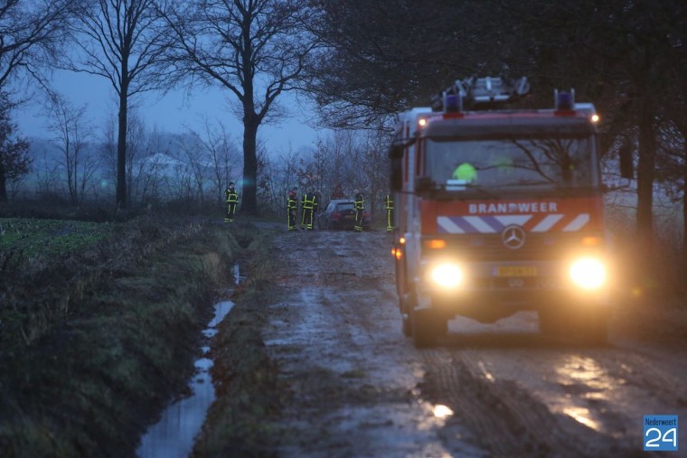 Auto vast op Jan Smitslaan Ospel