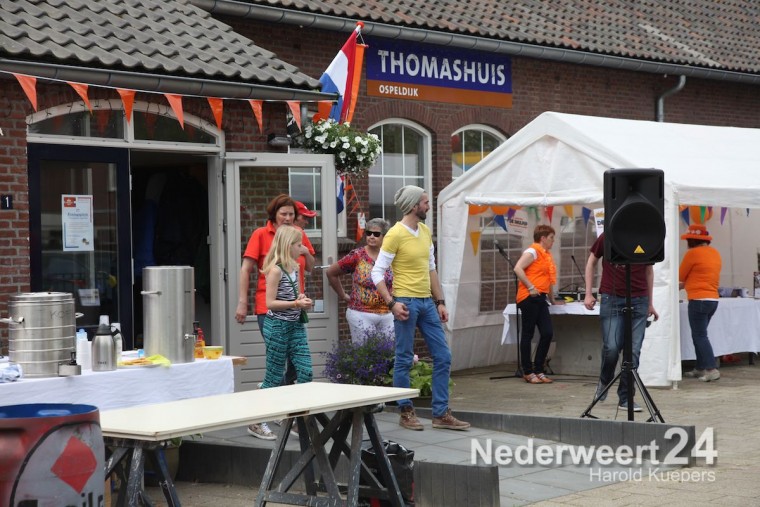 Oranjemarkt Thomashuis Ospeldijk