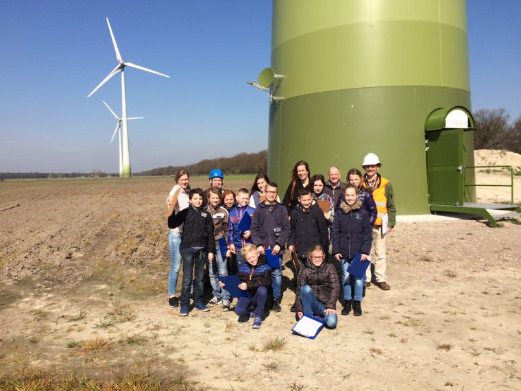 foto schoolbezoek windmolen