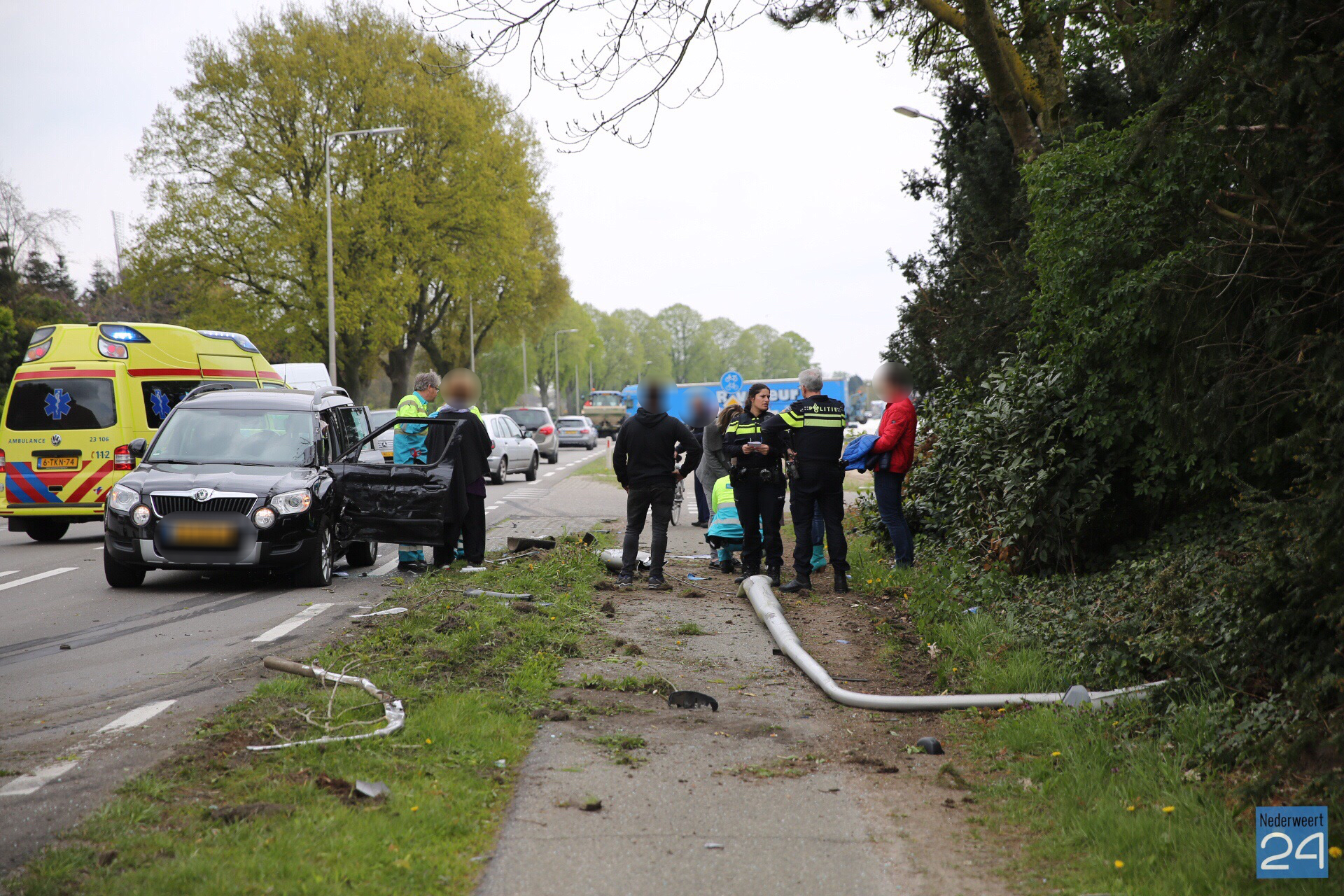 Auto en vrachtwagen botsen op N280 in Baexem - Nederweert24 (Blog)