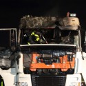 Vrachtwagen in brand op Gebbelsweg Ospel