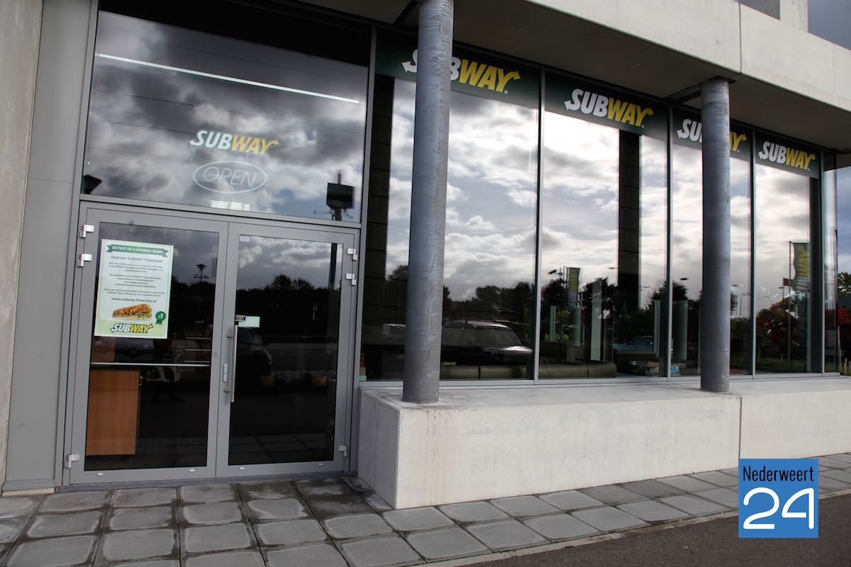 Paul en Neeltje vol aan de bak met Pins & Pints Bowling Nederweert