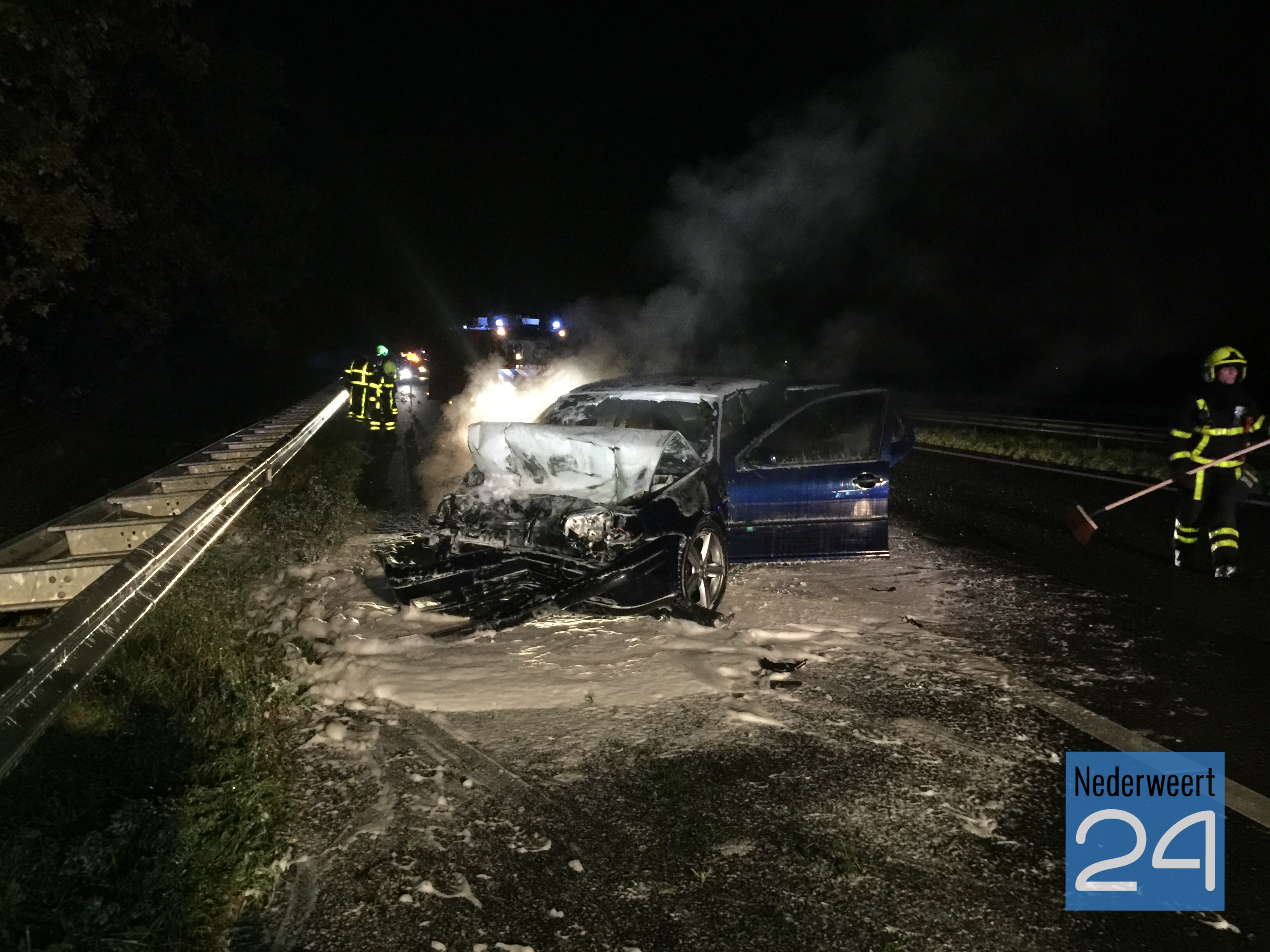 Auto in brand na ongeval A2 Nederweert24