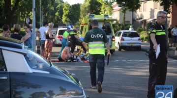 scooter botst tegen auto in Weert