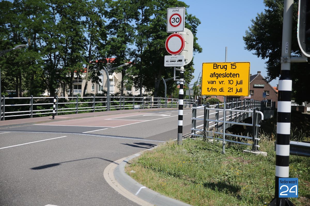 Brug 15 afgesloten voor auto’s