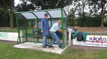 Nieuwe dug-outs Eindse Boys