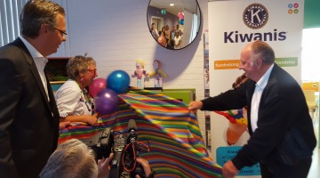 Kiwanis Weert schenkt spelcomputer aan Kinderafdeling SJG Weert