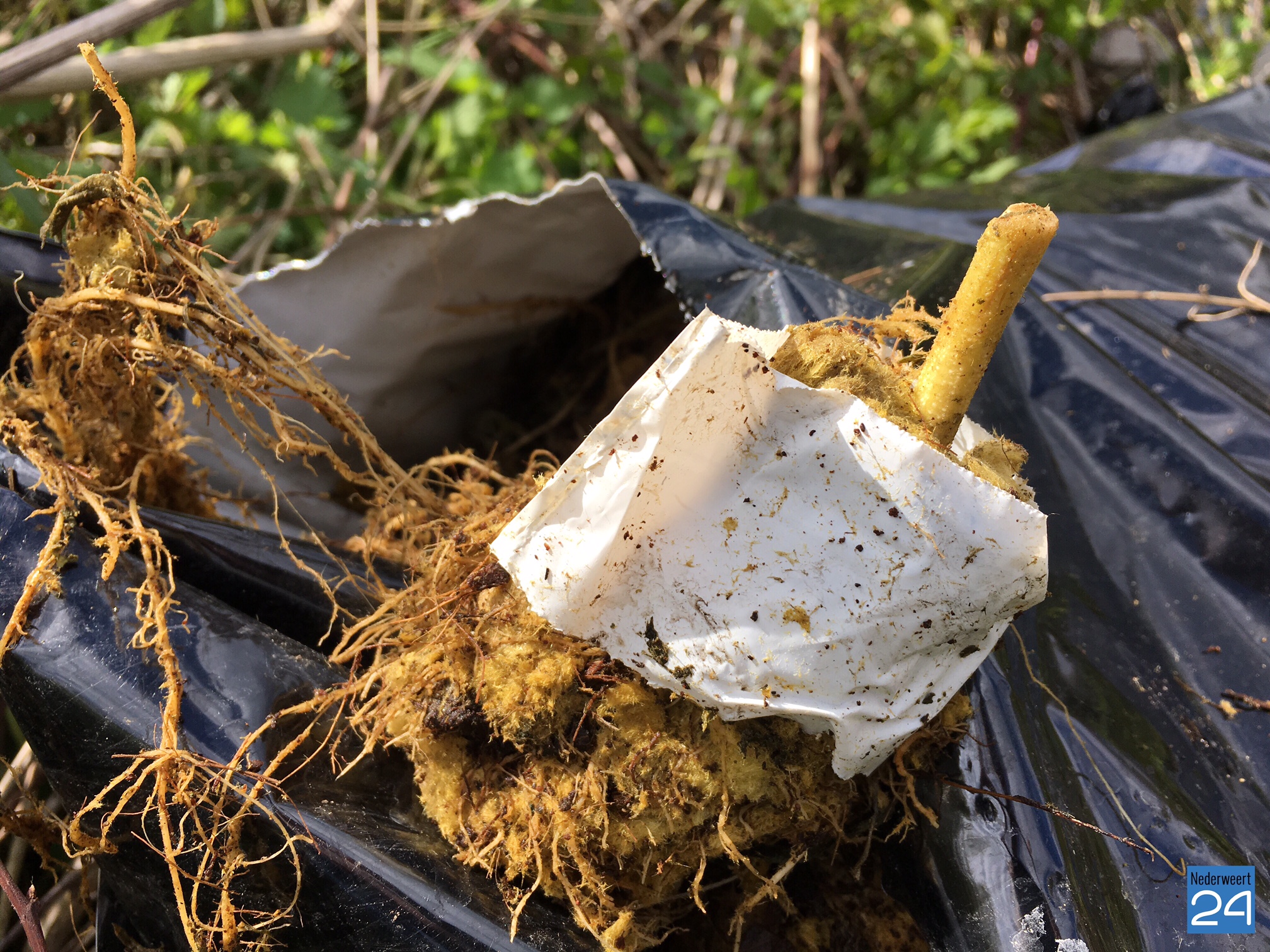 Hennepafval gedumpt in Nederweert en Swartbroek