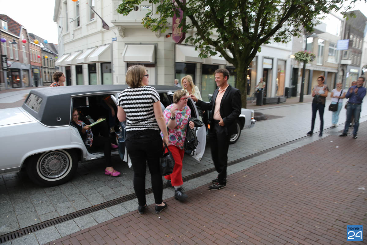 Jennifer gaat werken bij heropende Brownies & downieS Weert Nederweert24