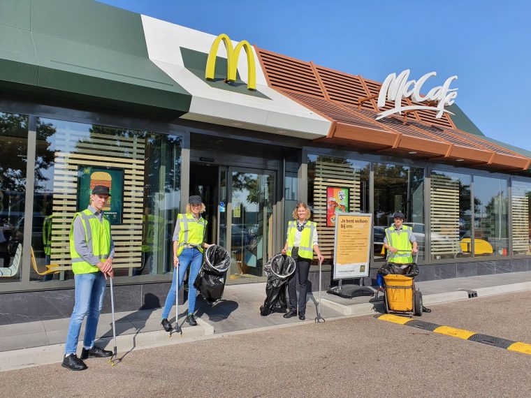 McDonald’s Nederweert ruimt op tijdens World Clean-up Day - Nederweert24