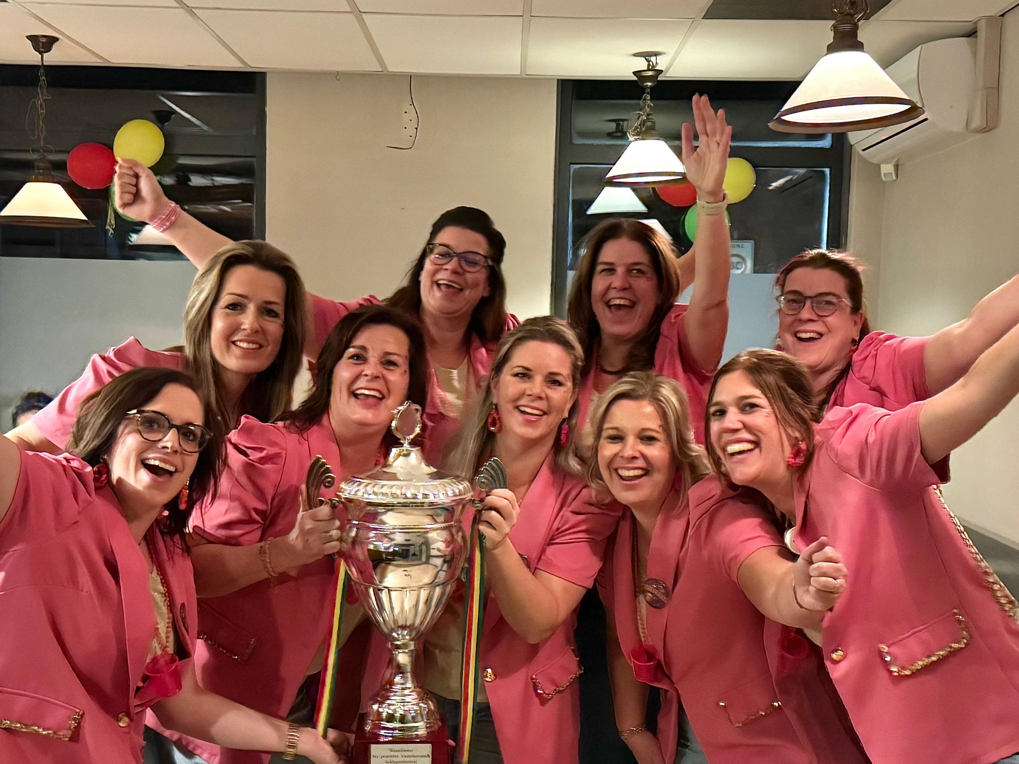 ‘Waat drinke vae?’ nieuwe schlager van Nederweert 2026