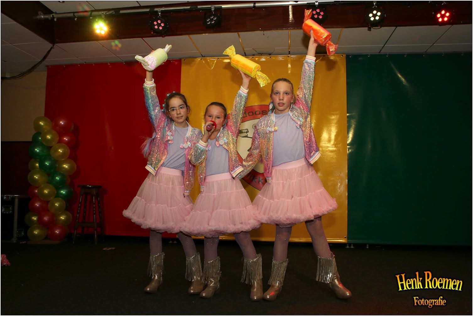 Saar Vanlier en VV De Paerdsbak zijn de winnaars van de ‘Liedjesavond’ in Ospel