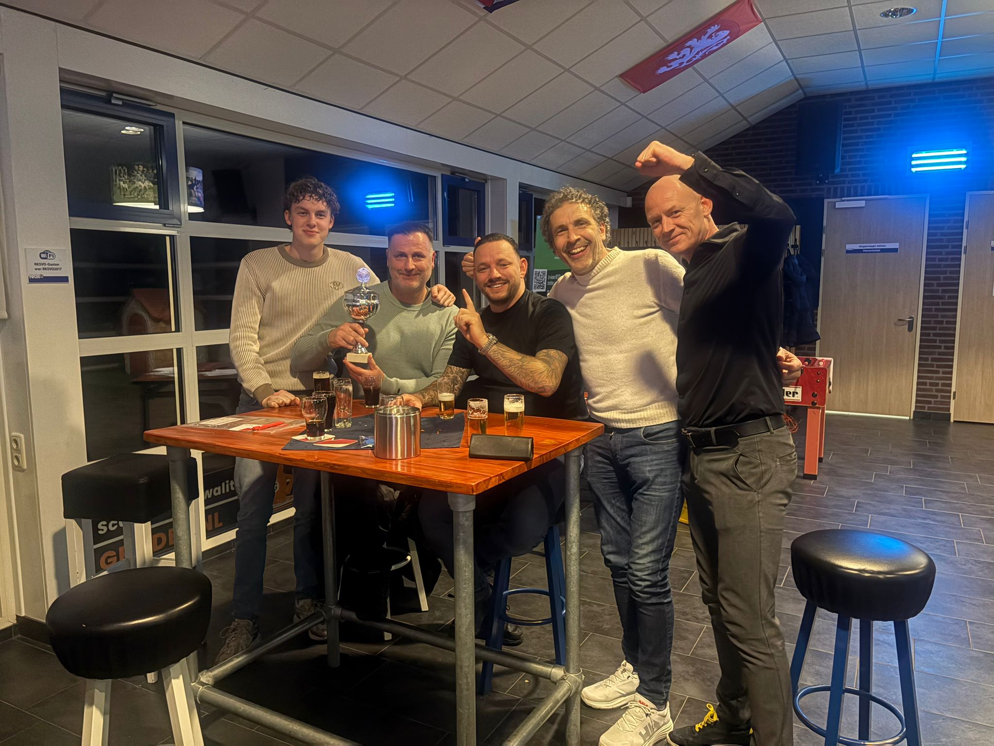‘Team 8’ winnaar voetbalquiz RKSVO