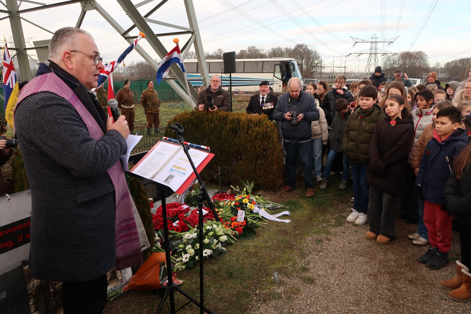 Nederweert ontvangt familie van Britse oorlogsheld Eric Harden