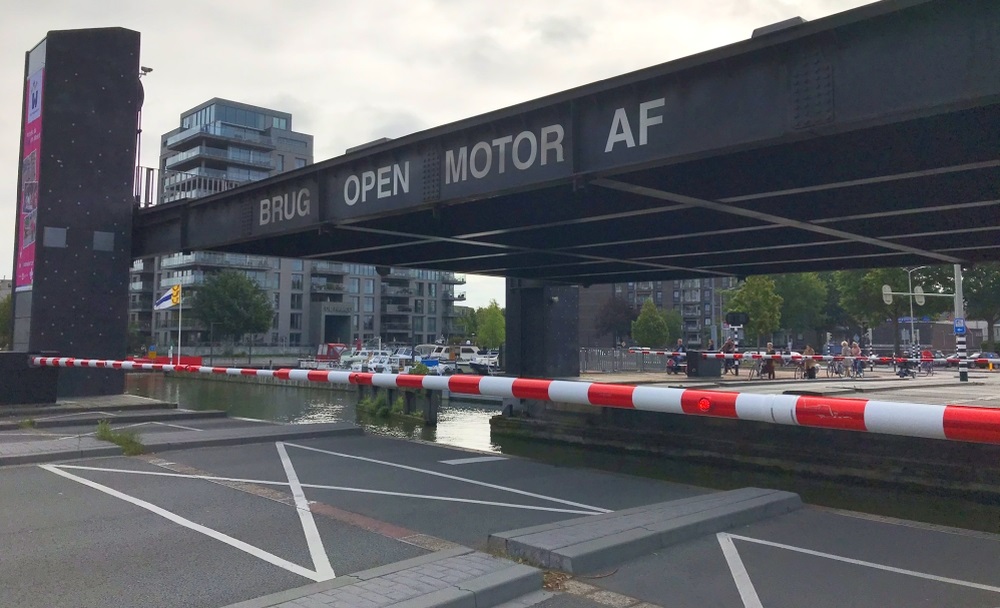 Stadsbrug Weert deze week gesloten voor autoverkeer en beperkt geopend voor fietsers en voetgangers