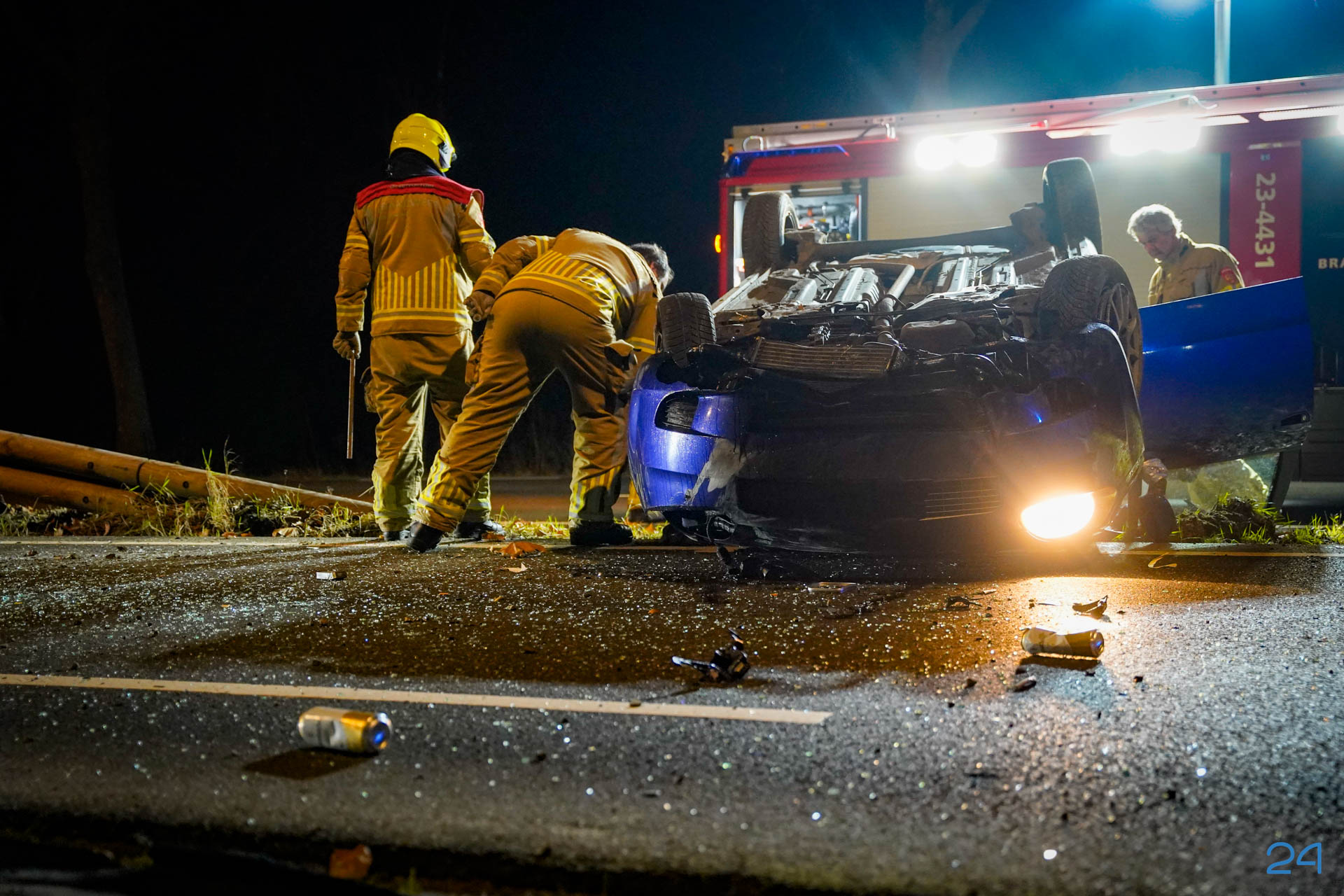 Auto slaat over de kop op de Eindhovenseweg in Weert