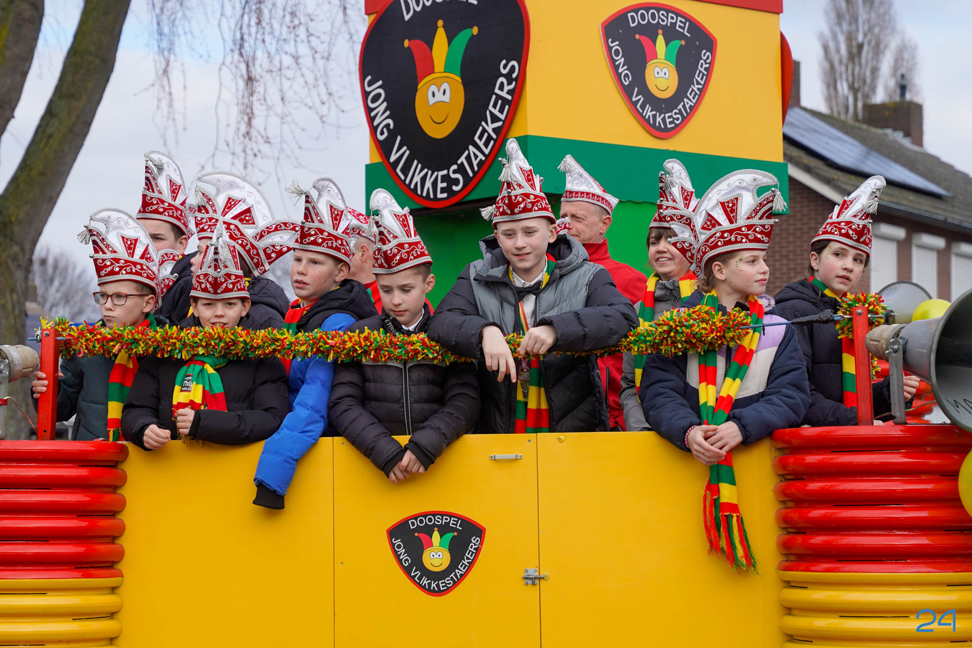 Wichteroptocht trekt door Ospel