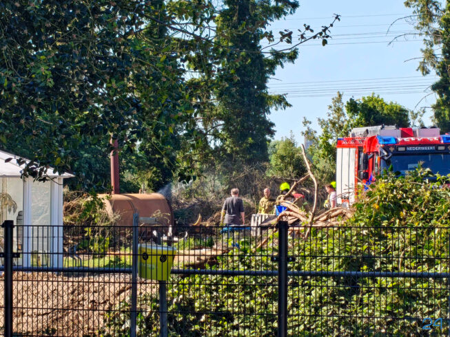 Brand in achtertuin in Laar