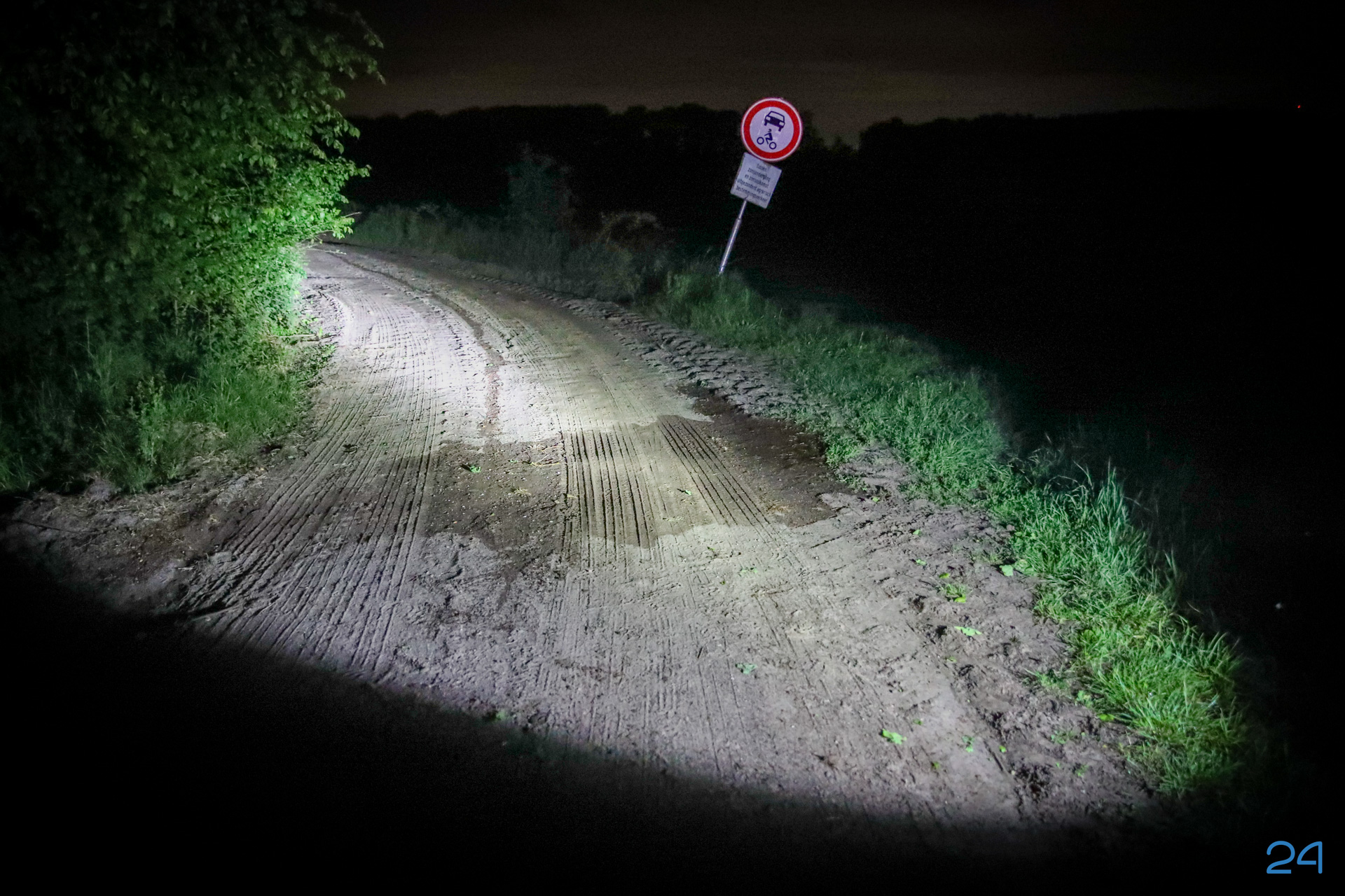 Chemische vloeistof aangetroffen op zandpad in Nederweert-Eind