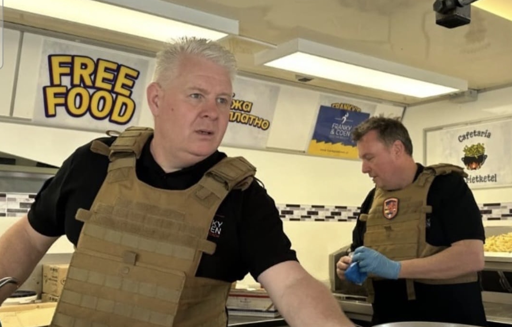 Franky en Coen, de frietbakkers van Oekraïne en RTL4 op de braderie in Nederweert