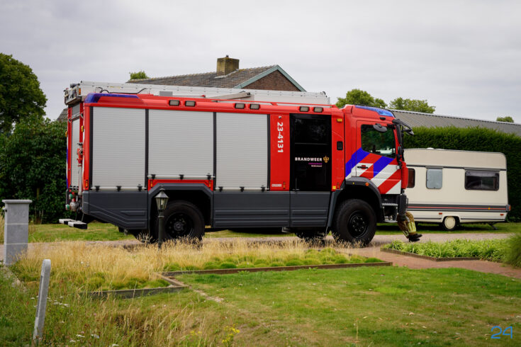 Brandweer controleert brandmelder aan de Kreijelmusweg