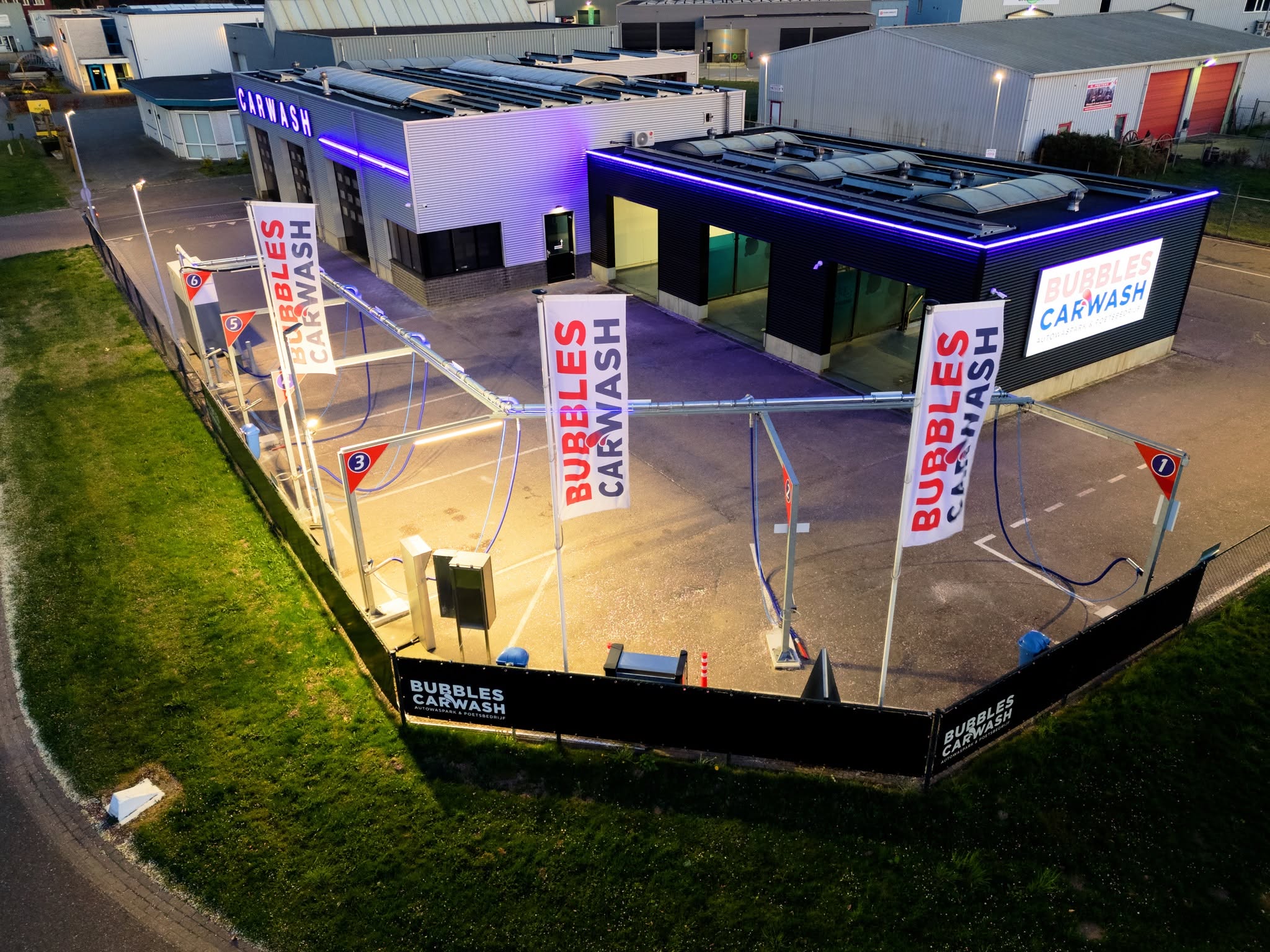 Vroege vogels wassen voordeliger bij Bubbles Carwash