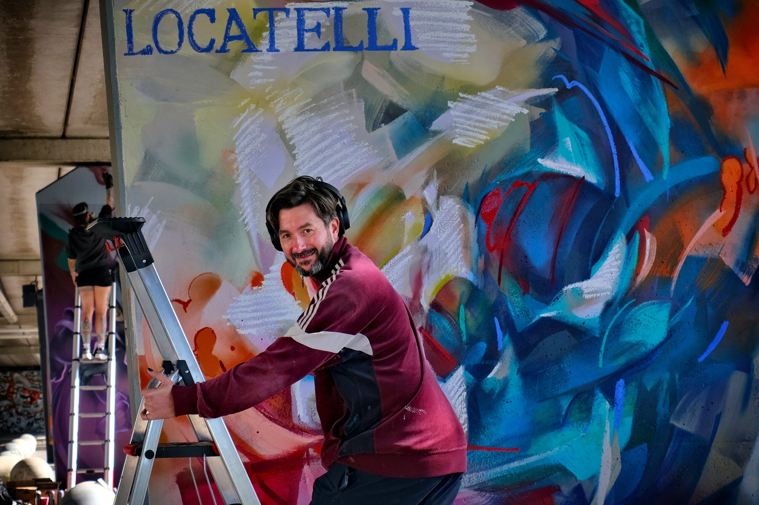 Internationale streetart strijkt neer in Weert, terwijl toekomst De Koeëj onzeker is