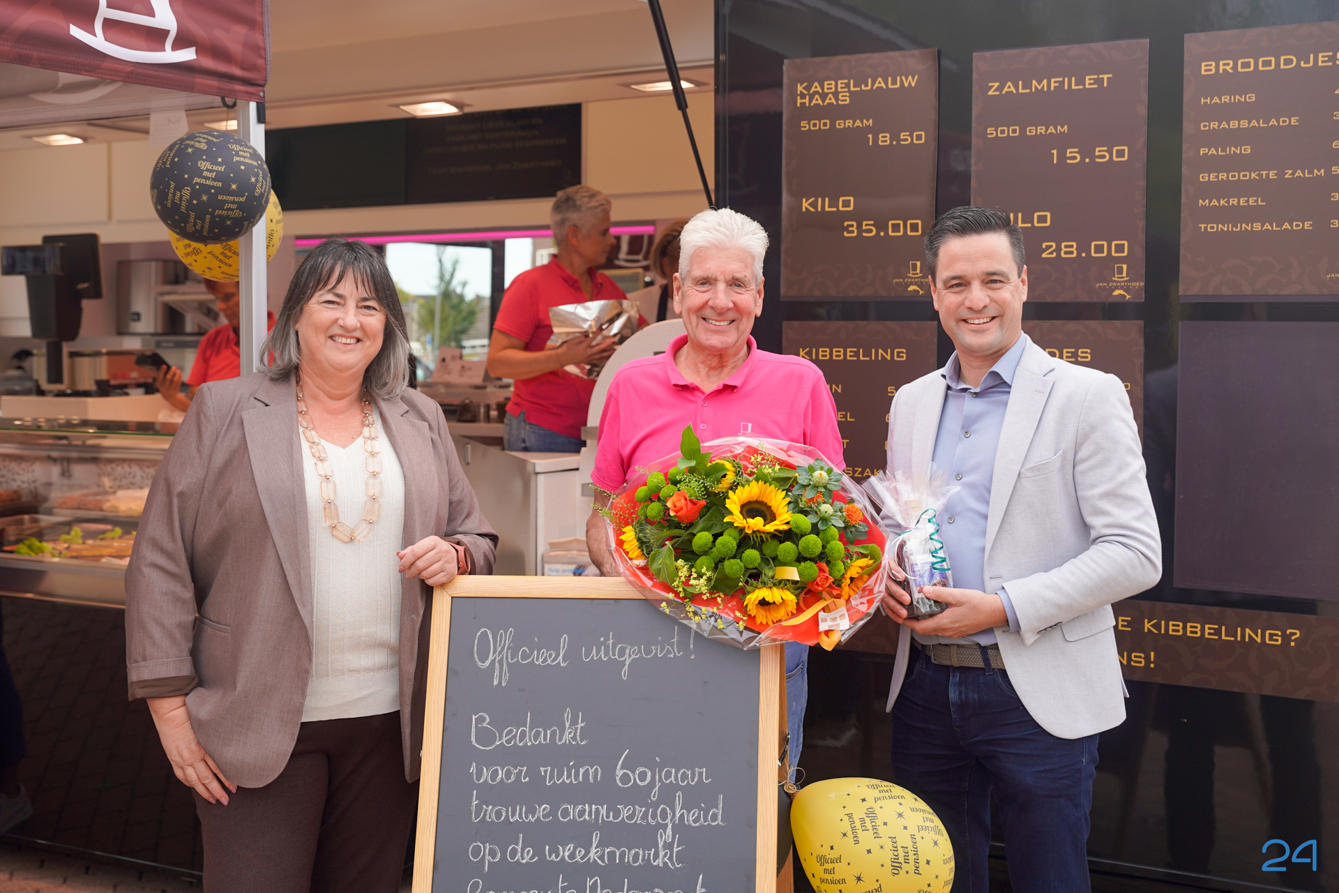 Bosje bloemen voor vishandel Jan Zwarthoed