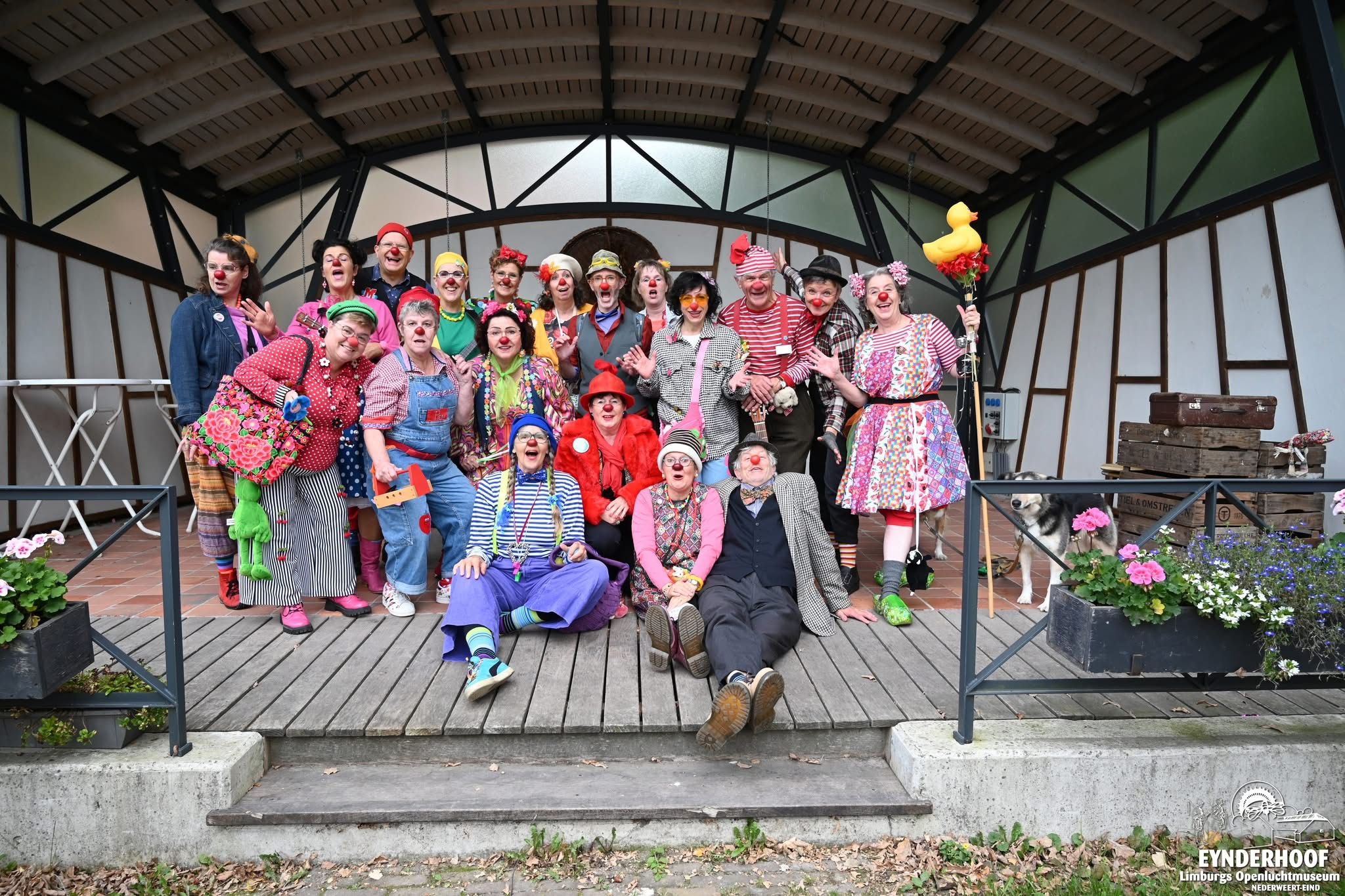 Hoe tover je een glimlach? Clowntreffen op Eynderhoof Nederweert-Eind